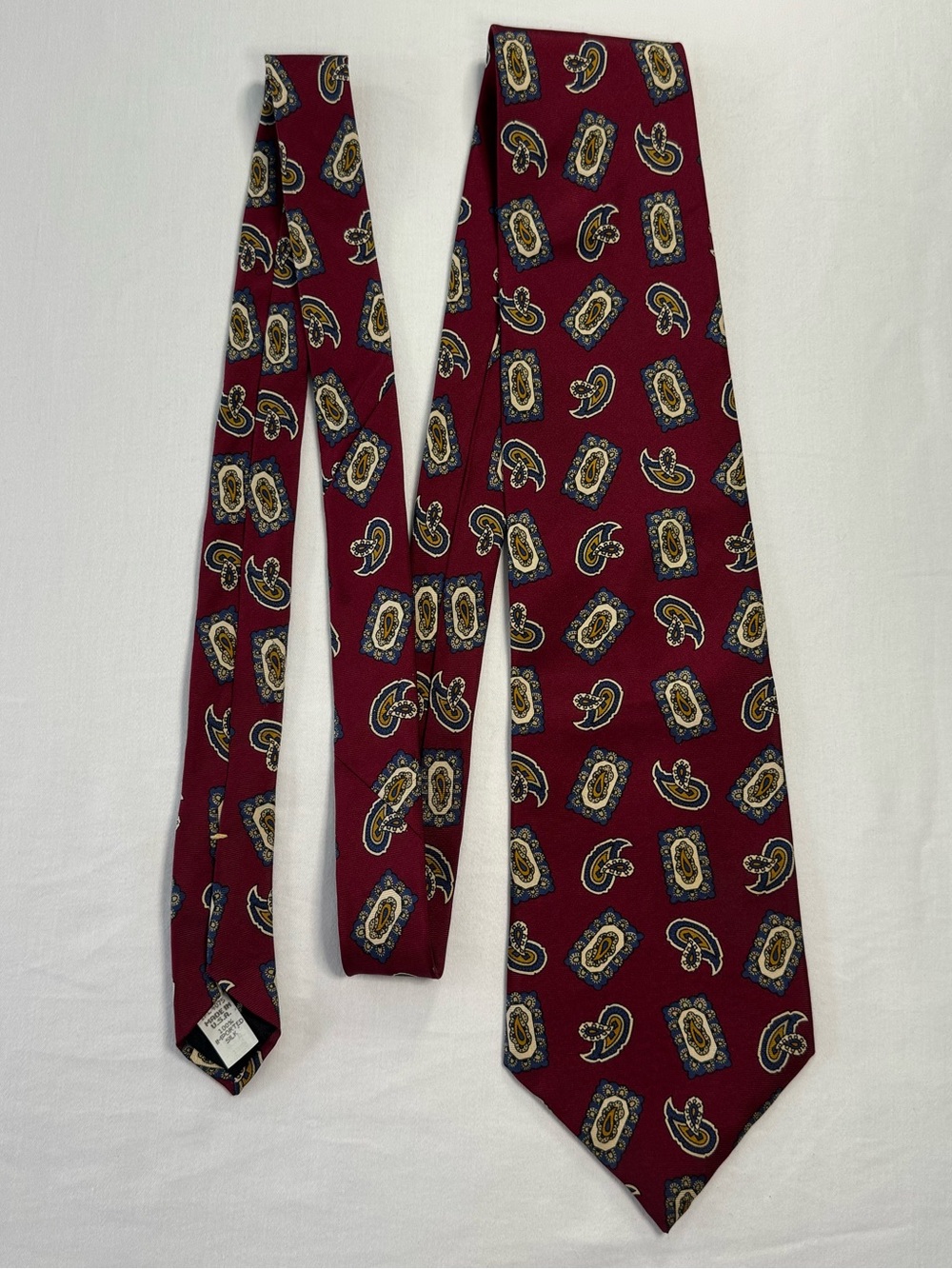 Resilio Vintage 90s Mens Silk Tie Burgundy Red Paisley Medallion Made In USA